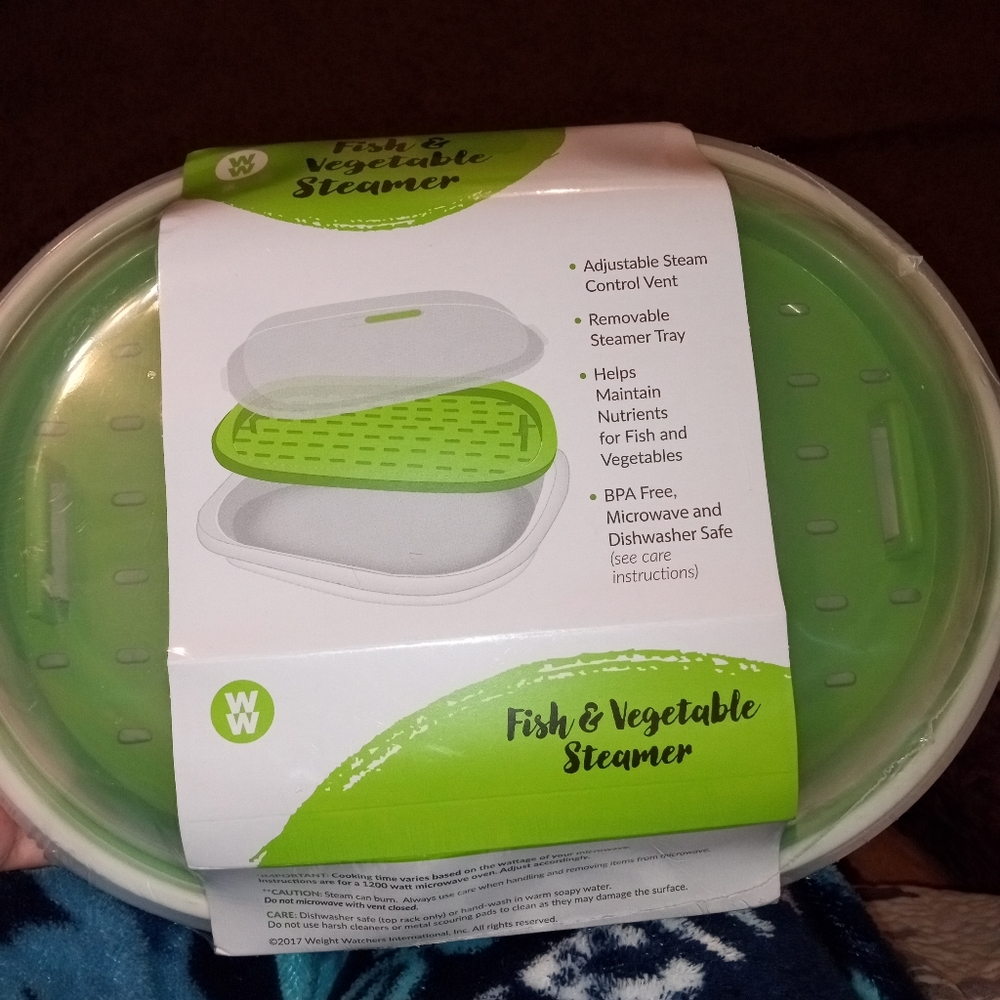 Brand New in plastic Weight Watchers Fish & Vegetable Steamer.